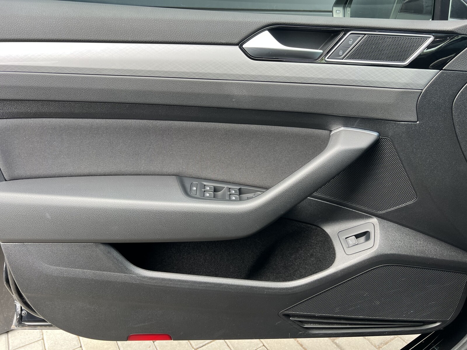 Volkswagen Passat Variant - zdjęcie 18