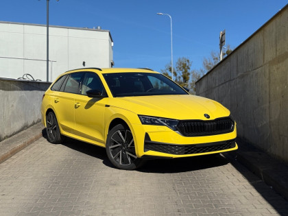 Combi Sportline 1.5 TSI M-HEV 150 KM DSG !! Kolor Specjalny !! Od Ręki