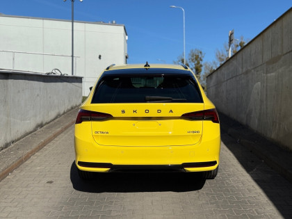 Combi Sportline 1.5 TSI M-HEV 150 KM DSG !! Kolor Specjalny !! Od Ręki