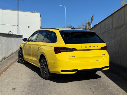Combi Sportline 1.5 TSI M-HEV 150 KM DSG !! Kolor Specjalny !! Od Ręki