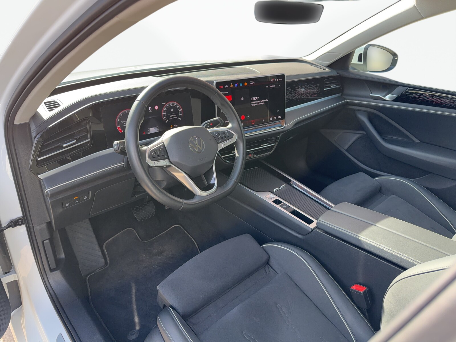 Volkswagen Passat Variant - zdjęcie 9