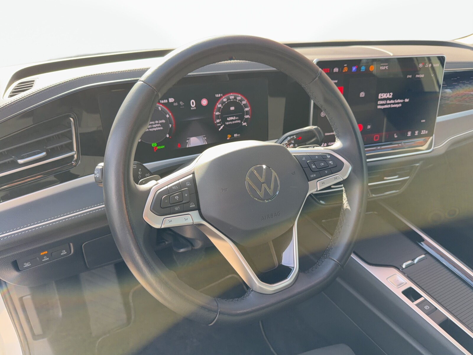 Volkswagen Passat Variant - zdjęcie 10