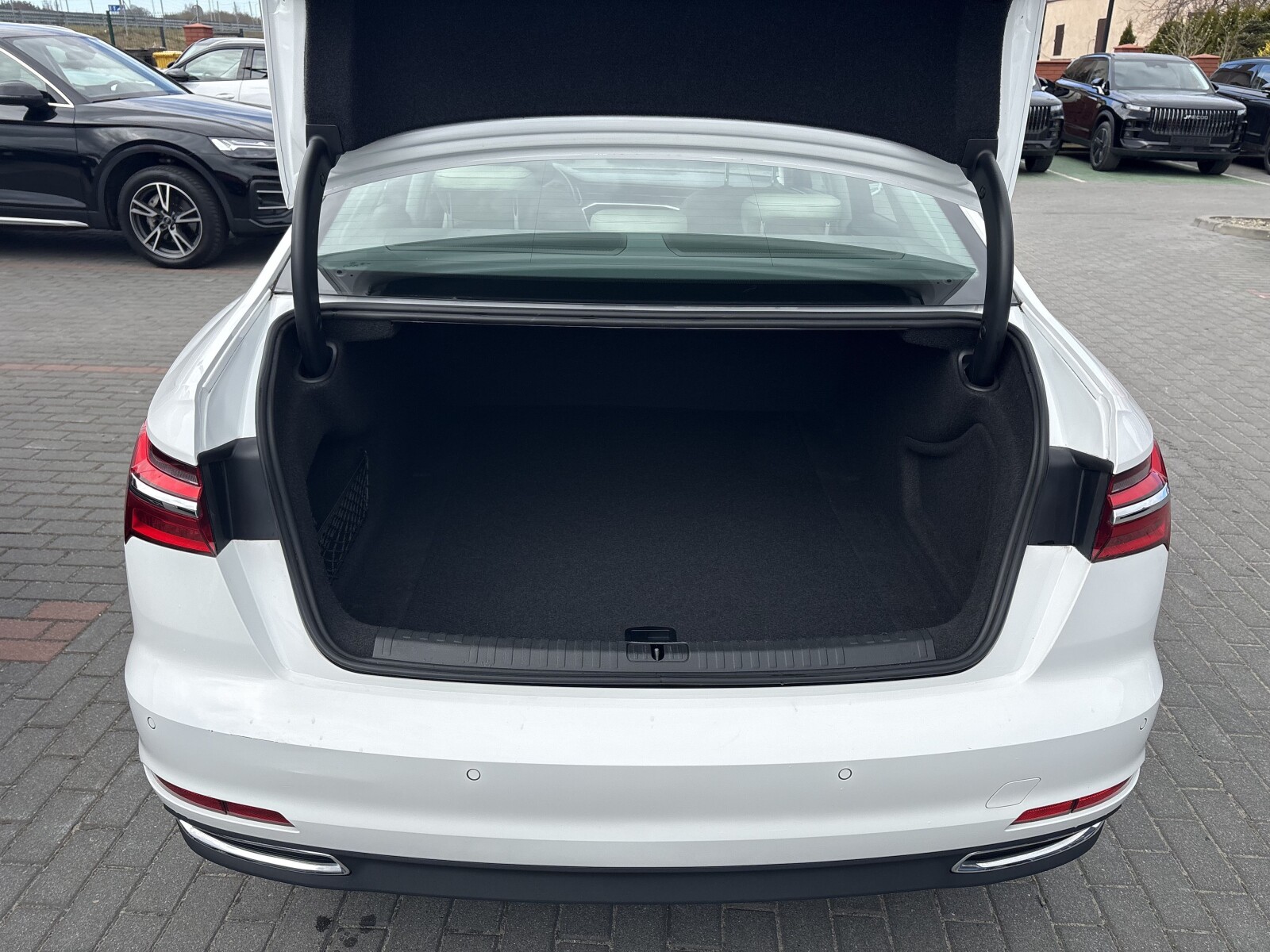 Audi A6 Limousine - zdjęcie 26