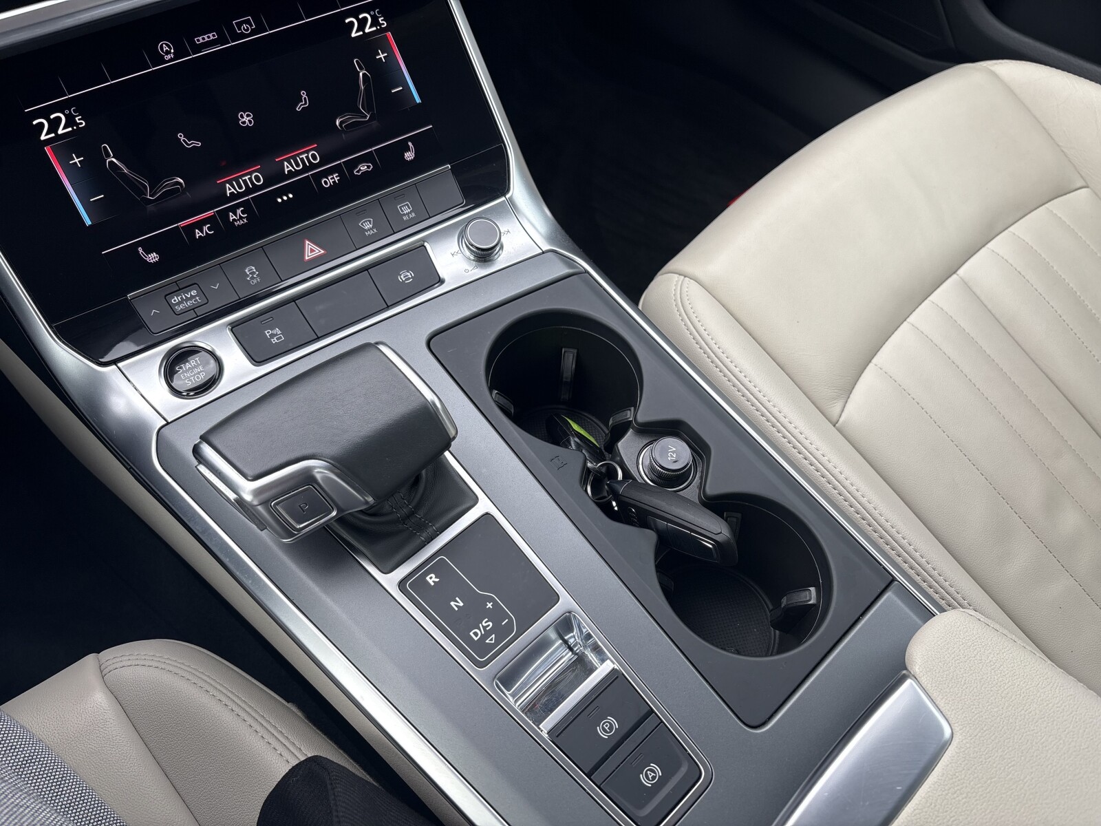Audi A6 Limousine - zdjęcie 23