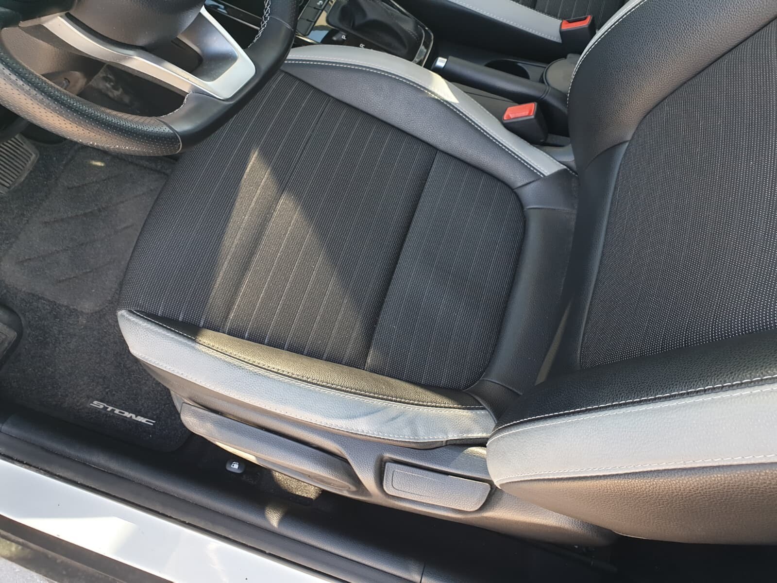 Kia Stonic - zdjęcie 3
