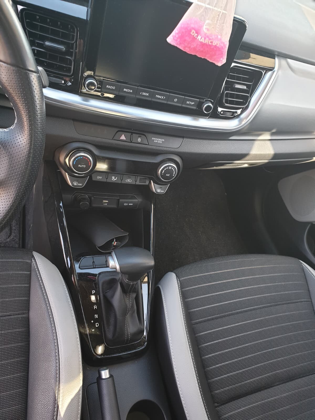Kia Stonic - zdjęcie 4