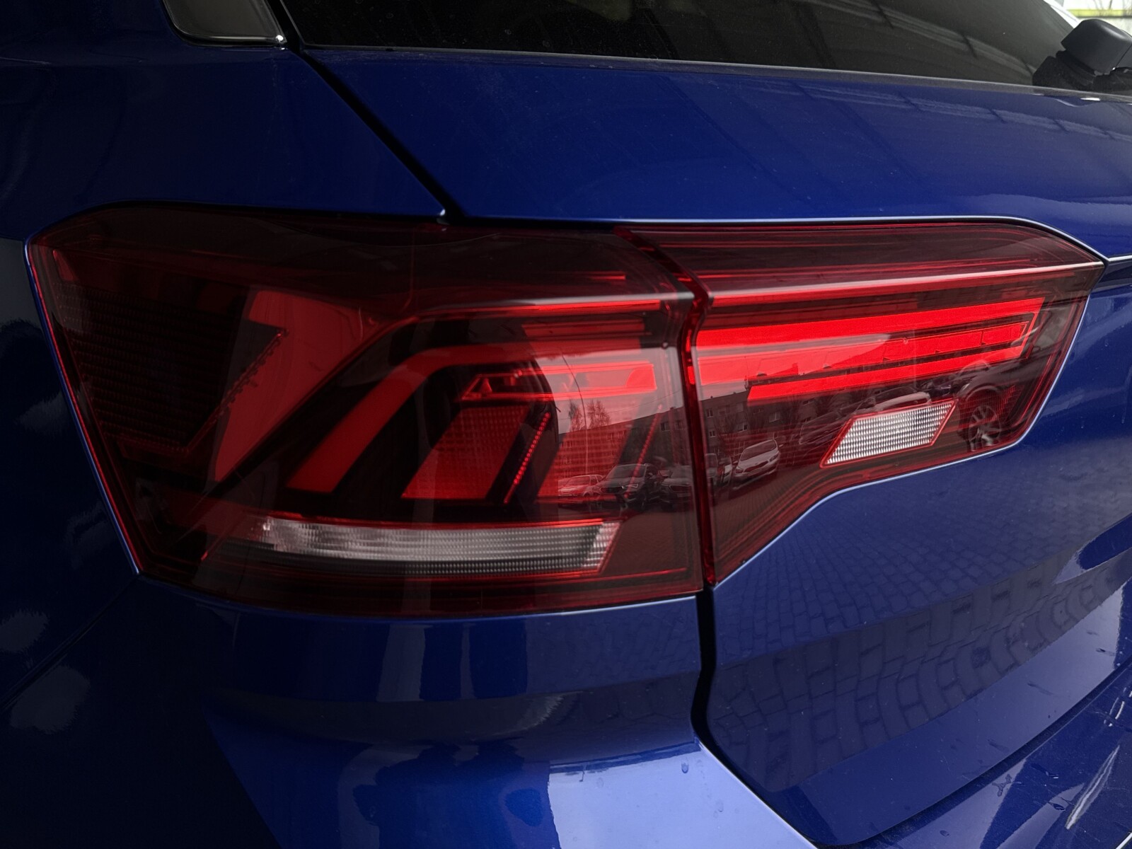 Volkswagen T-Roc - zdjęcie 31