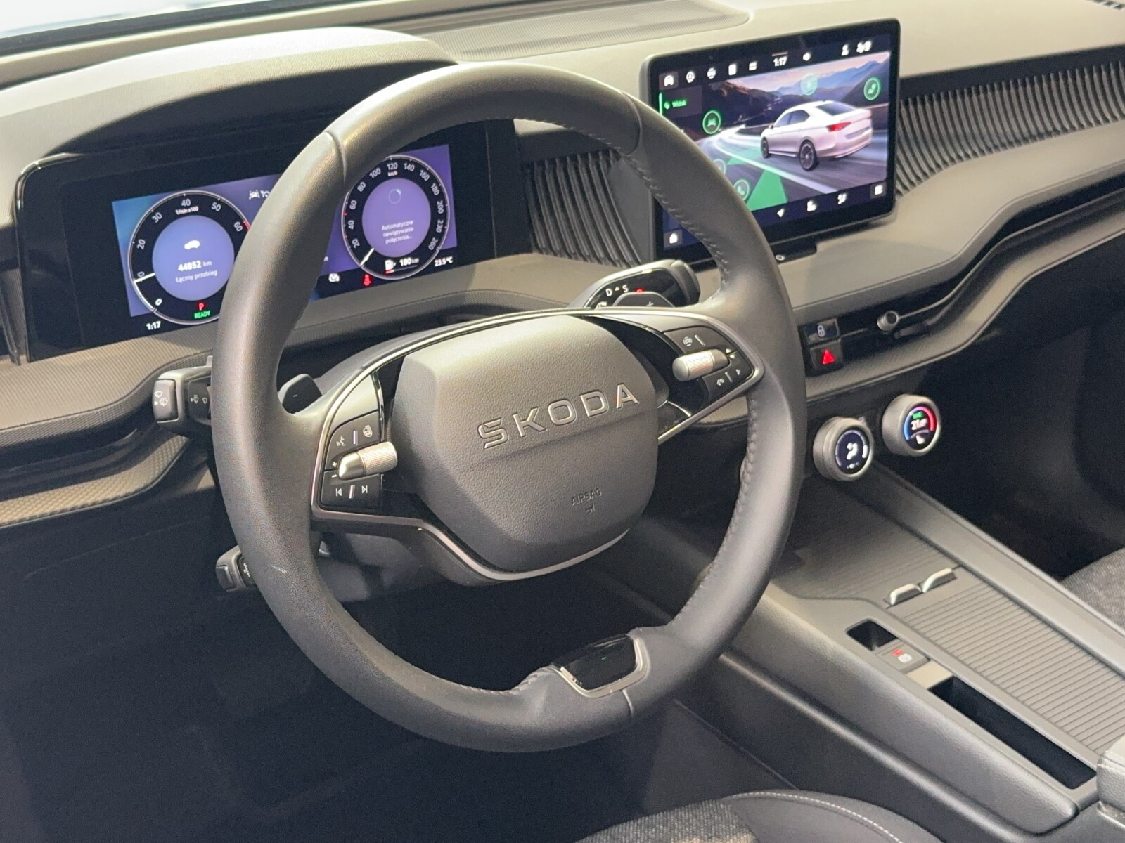 Škoda Superb - zdjęcie 22