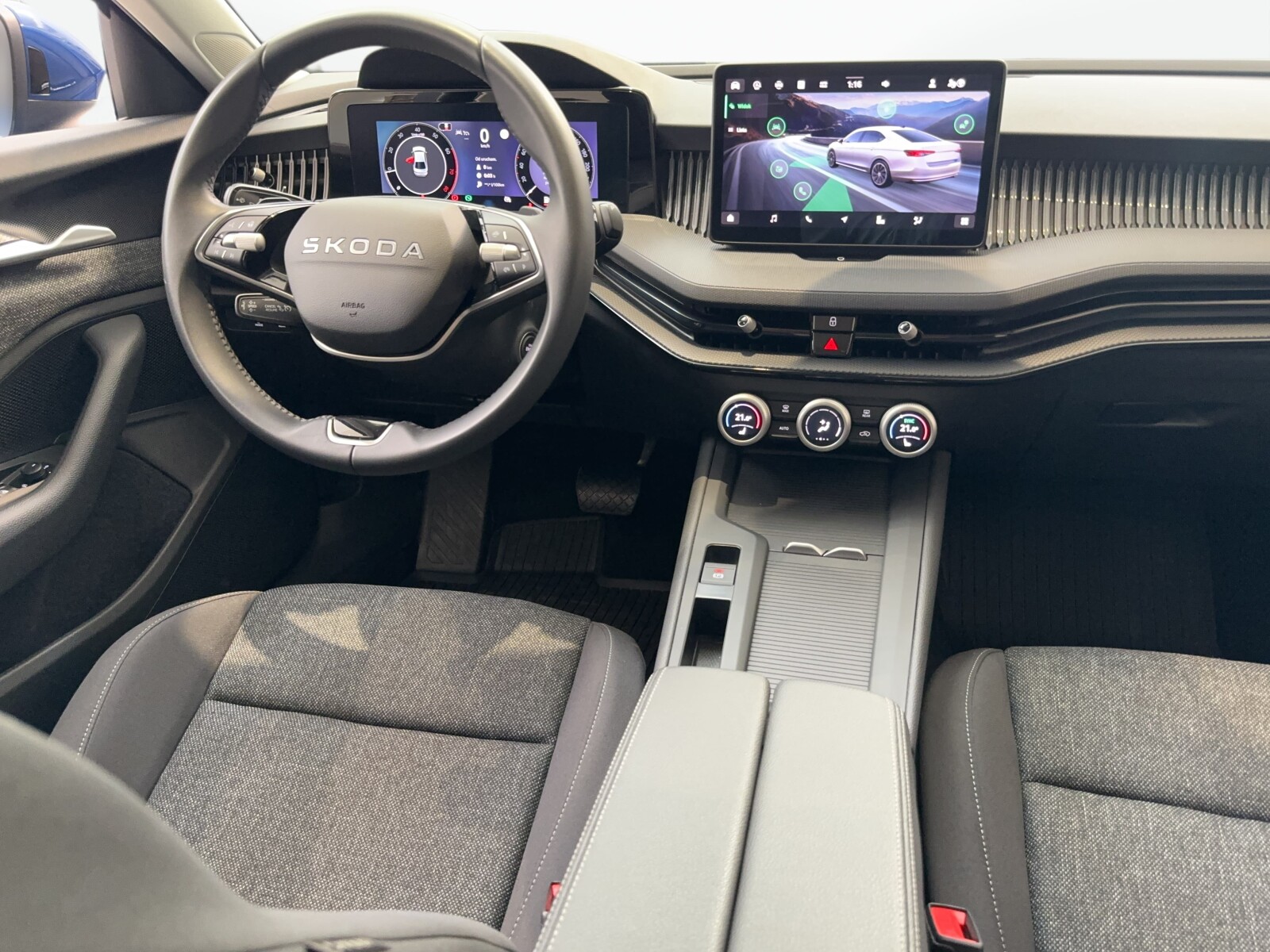 Škoda Superb - zdjęcie 15