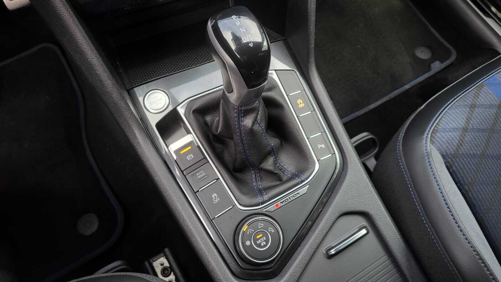 Volkswagen Tiguan - zdjęcie 24