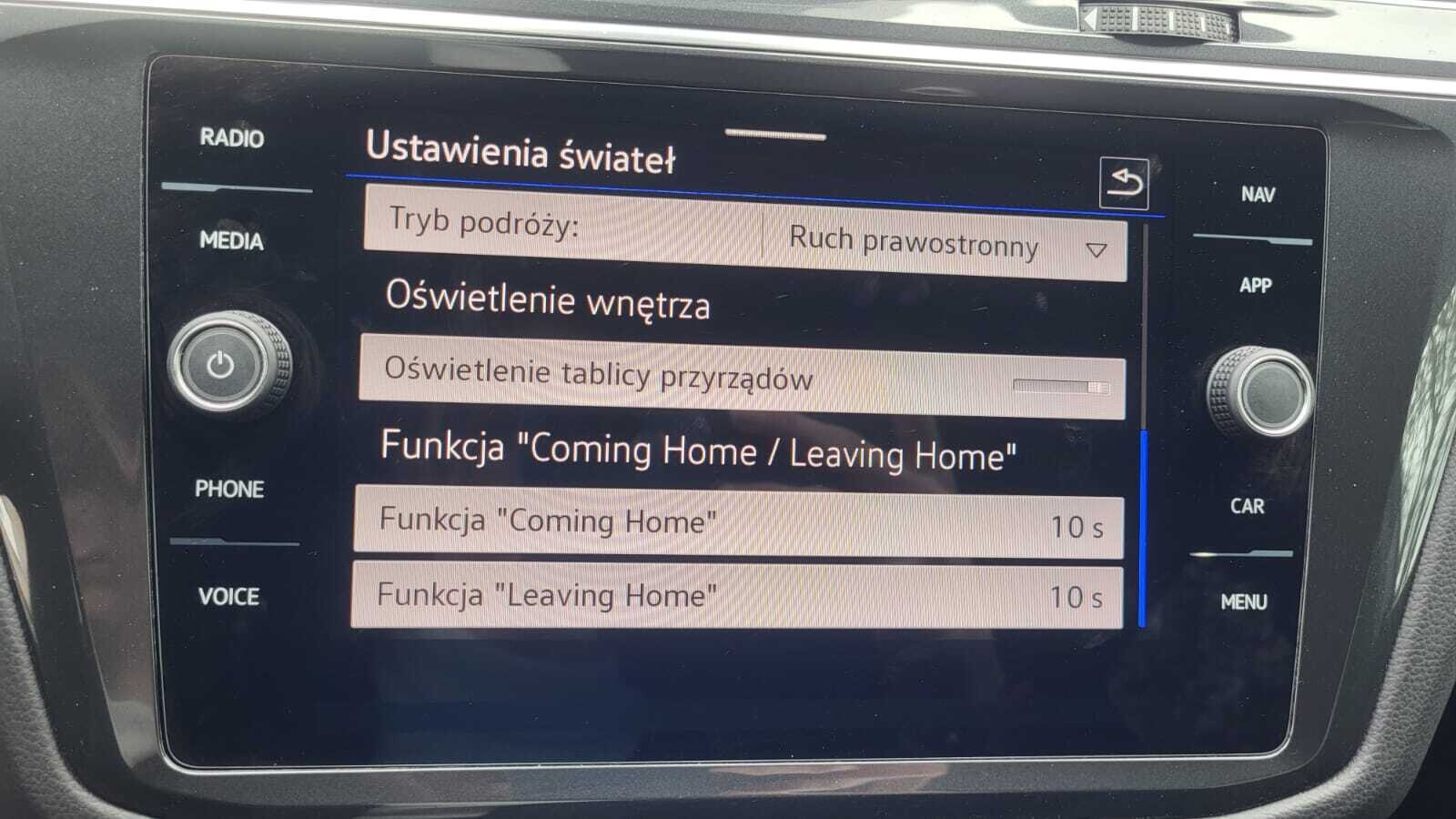 Volkswagen Tiguan - zdjęcie 33