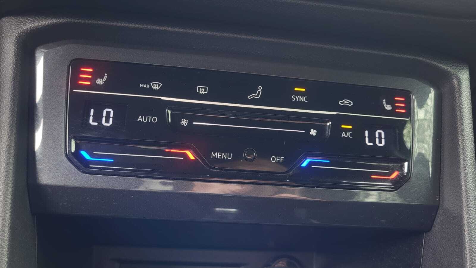 Volkswagen Tiguan - zdjęcie 22