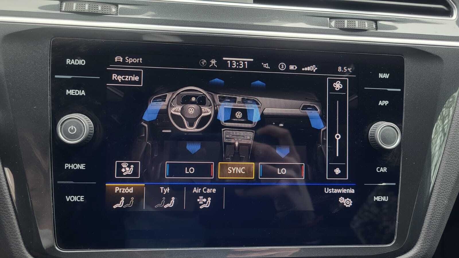 Volkswagen Tiguan - zdjęcie 28