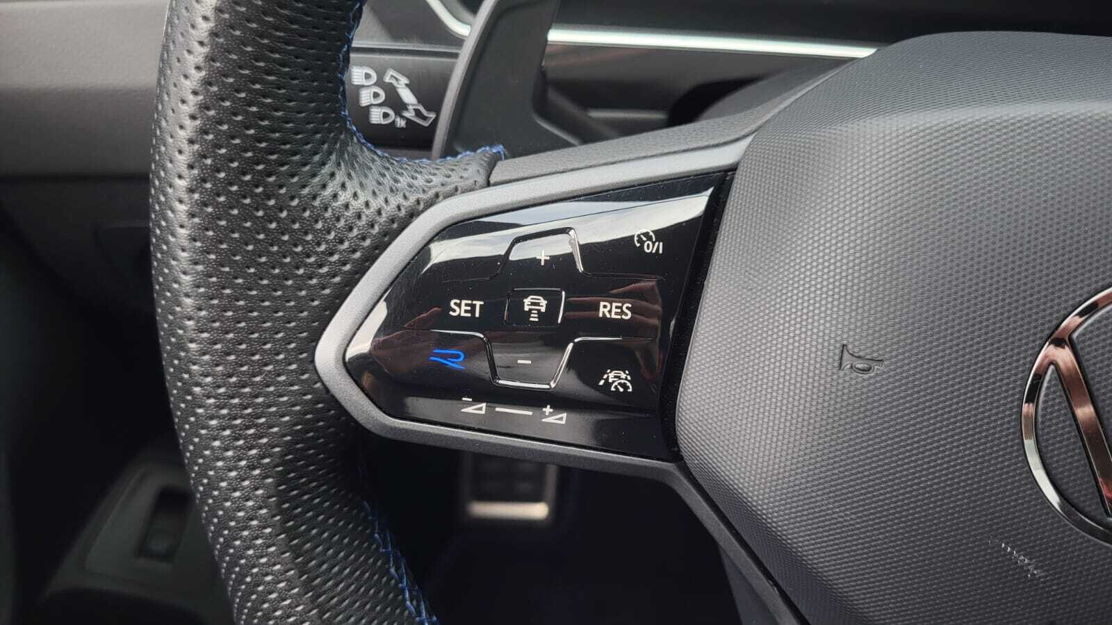 Volkswagen Tiguan - zdjęcie 19