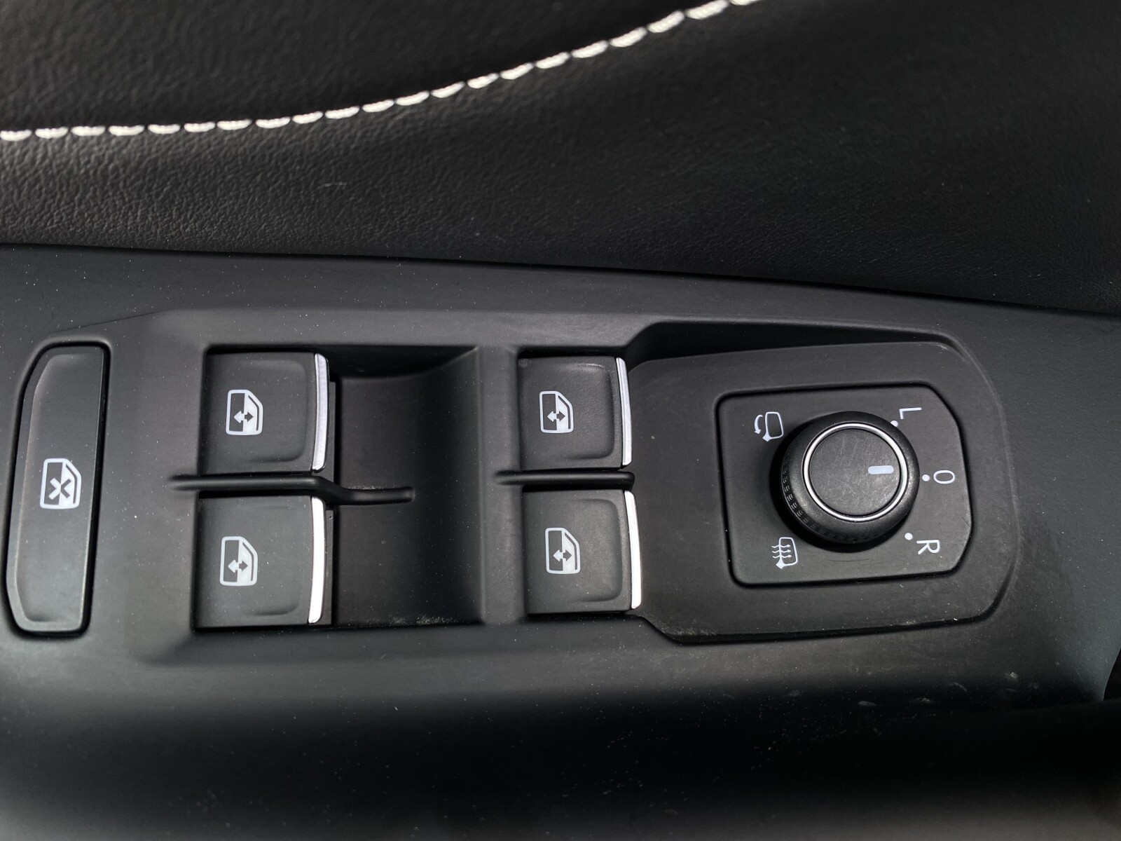Volkswagen Arteon - zdjęcie 10