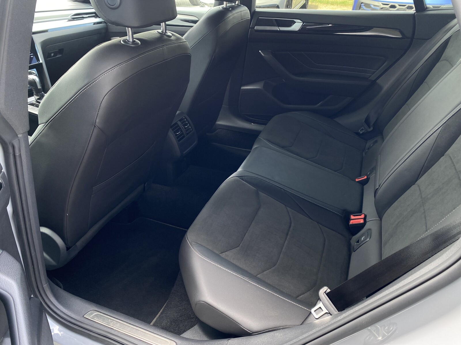 Volkswagen Arteon - zdjęcie 26