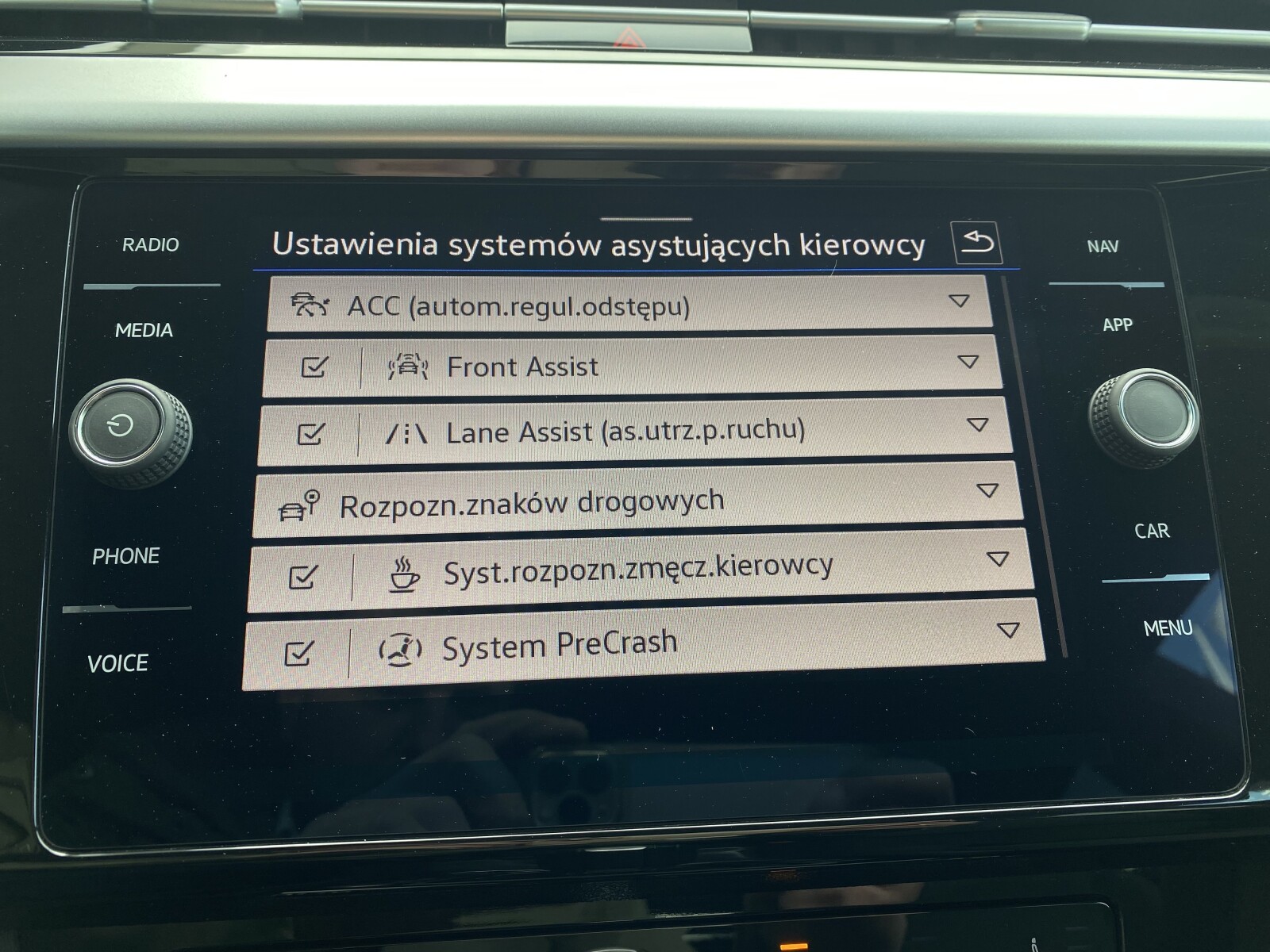 Volkswagen Arteon - zdjęcie 23