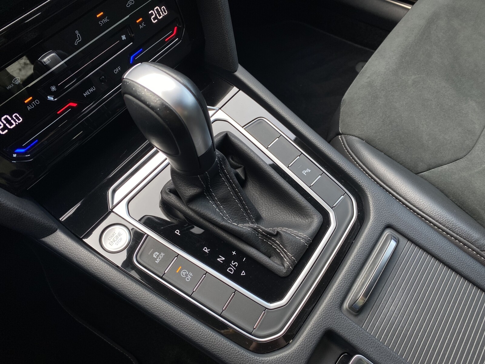 Volkswagen Arteon - zdjęcie 18
