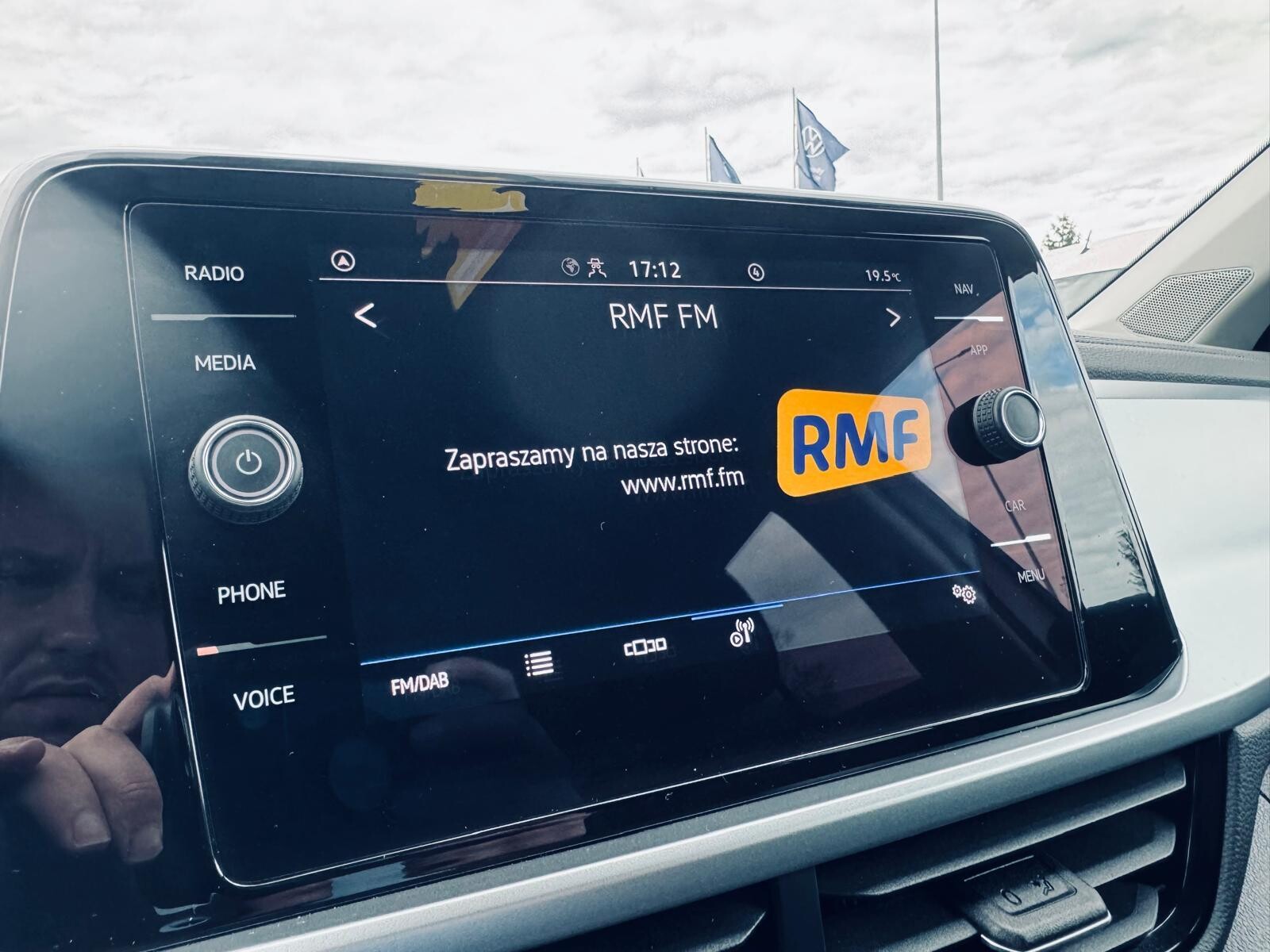 Volkswagen T-Roc - zdjęcie 21