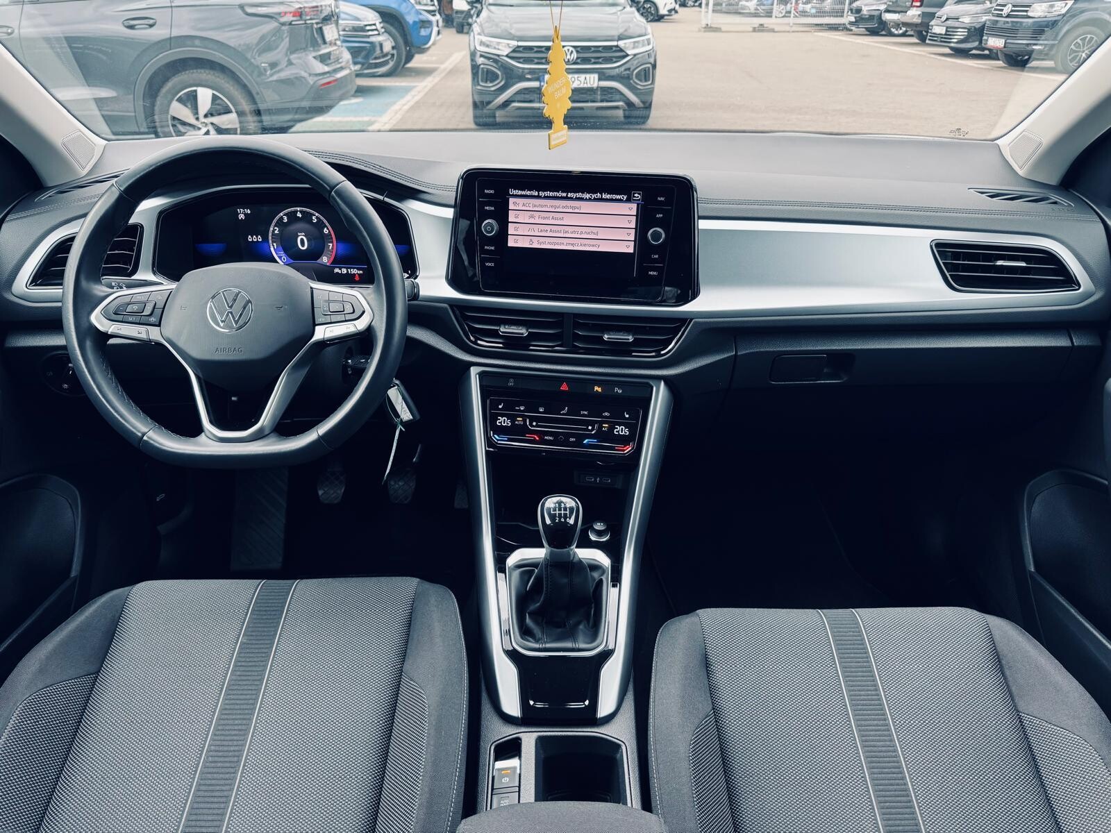 Volkswagen T-Roc - zdjęcie 18