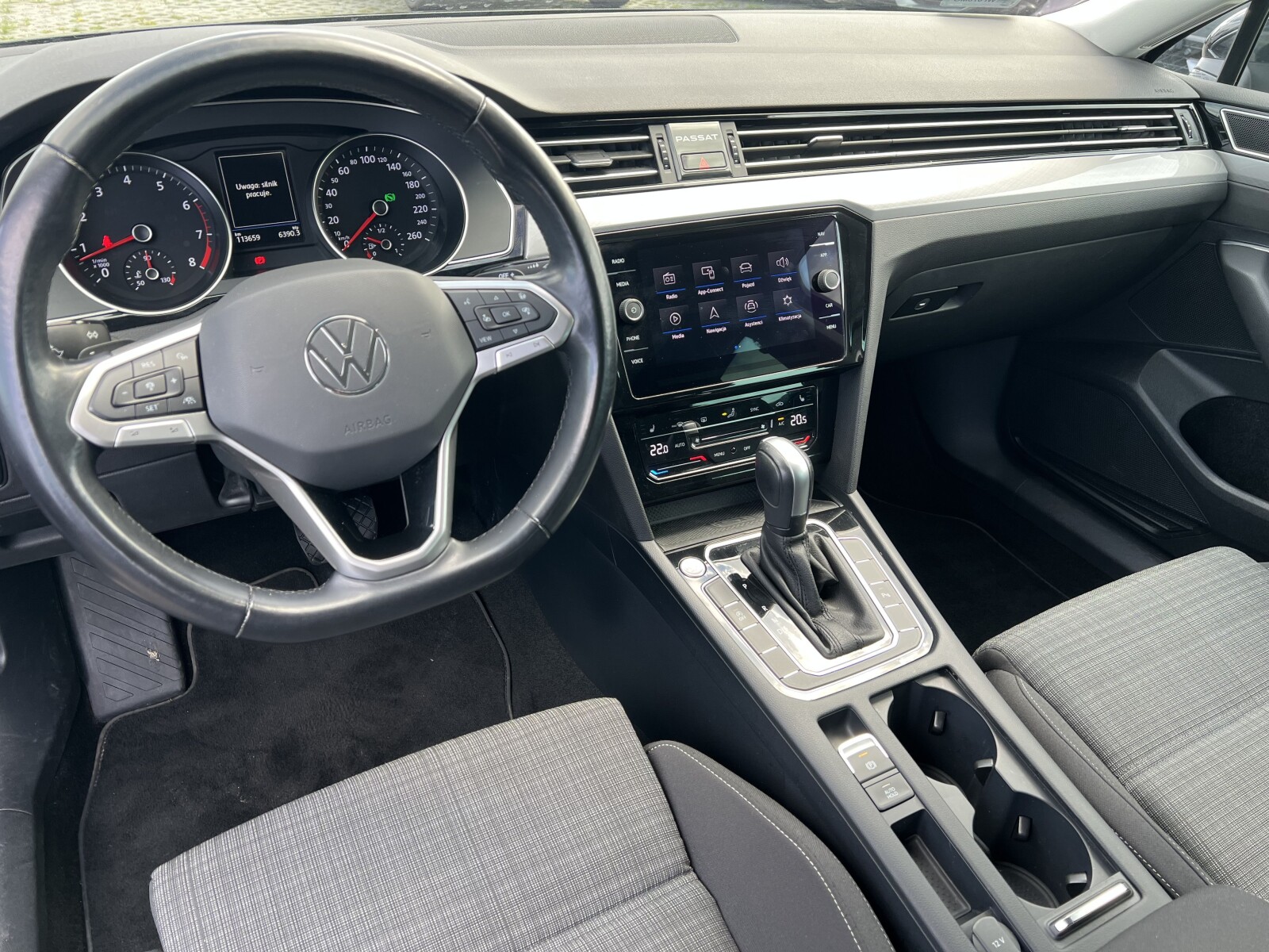 Volkswagen Passat Variant - zdjęcie 29