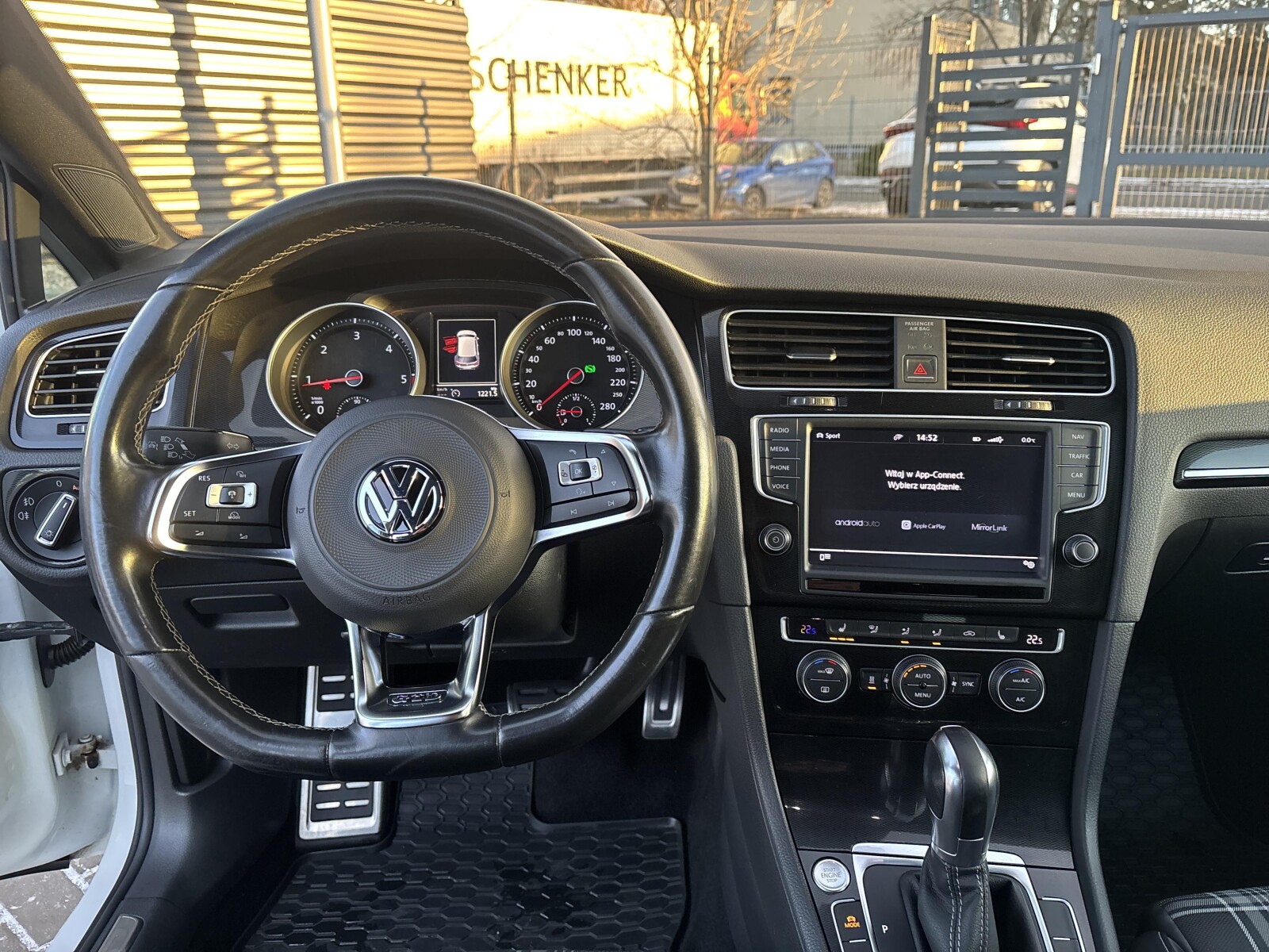 Volkswagen Golf - zdjęcie 13