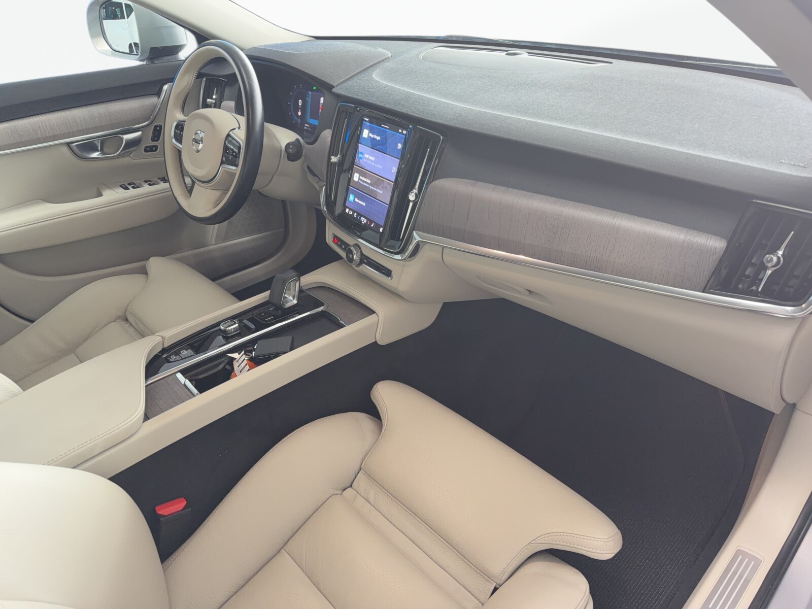 Volvo V90 Cross Country - zdjęcie 21
