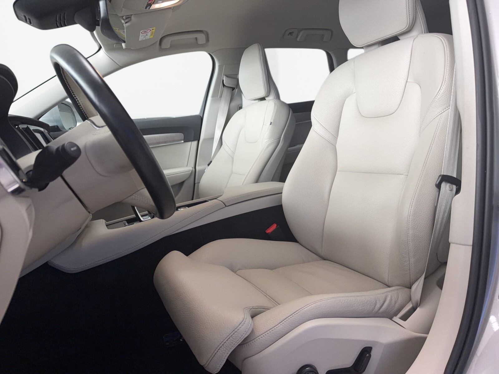 Volvo V90 Cross Country - zdjęcie 10
