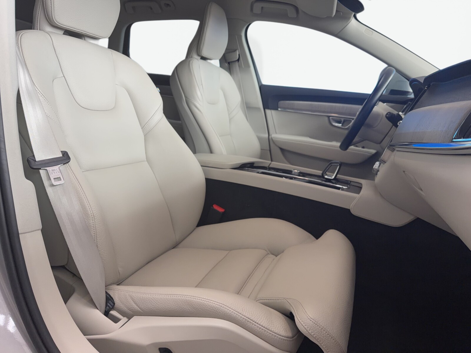 Volvo V90 Cross Country - zdjęcie 22