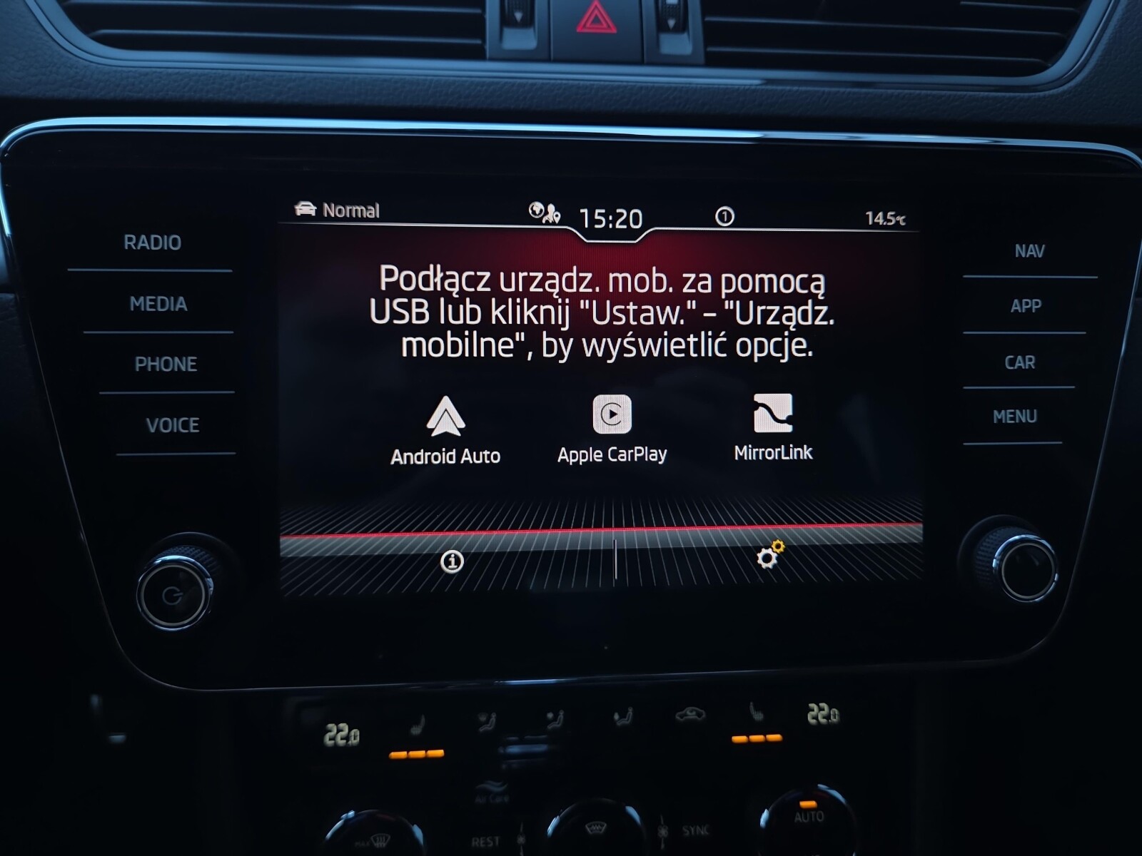 Škoda Superb Combi - zdjęcie 21