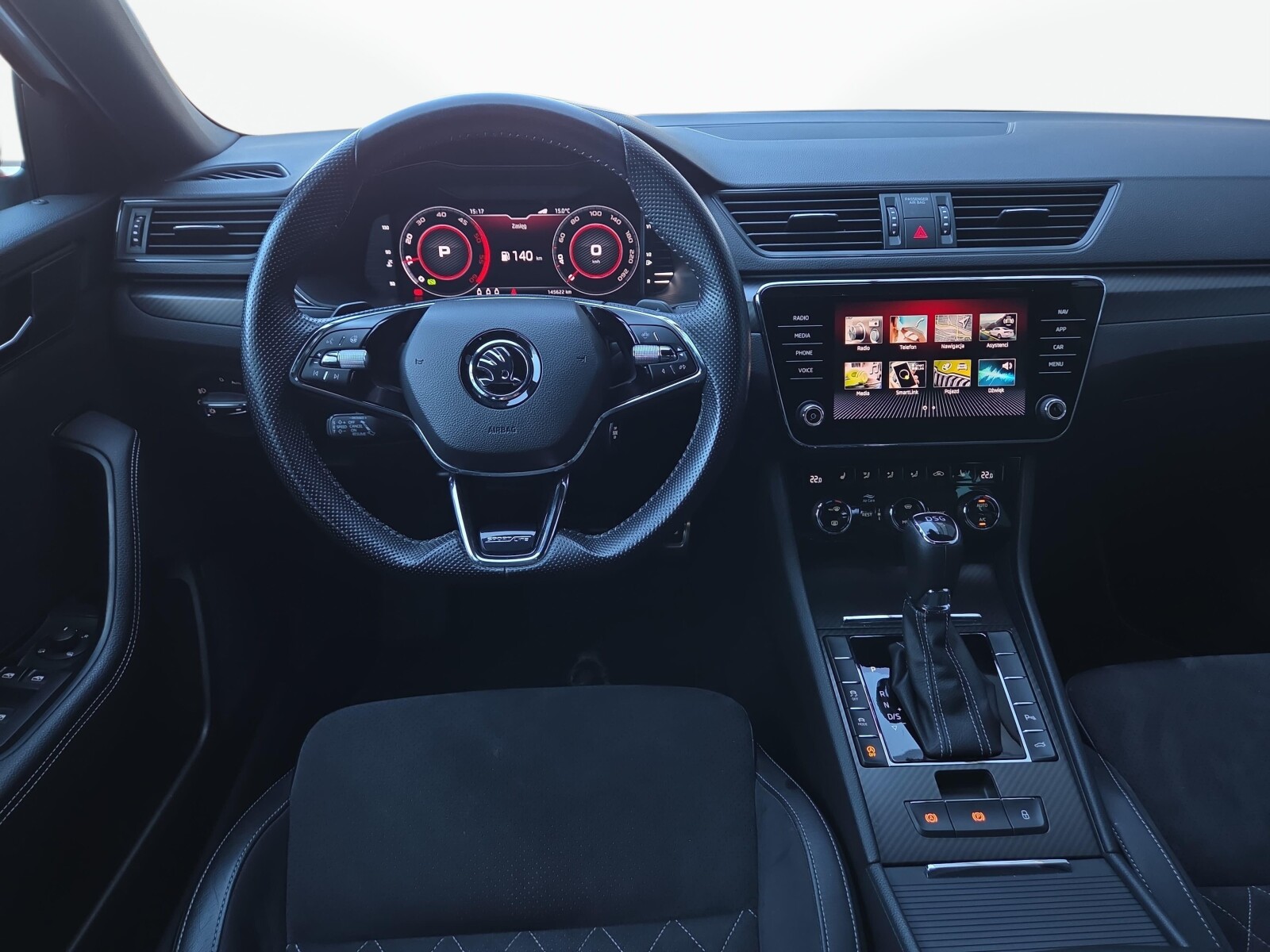 Škoda Superb Combi - zdjęcie 10
