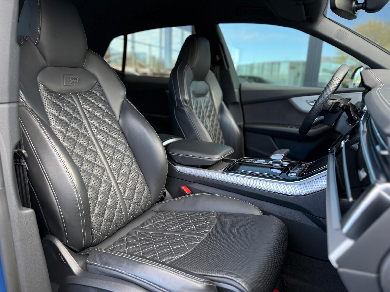Audi SQ8 - zdjęcie 27