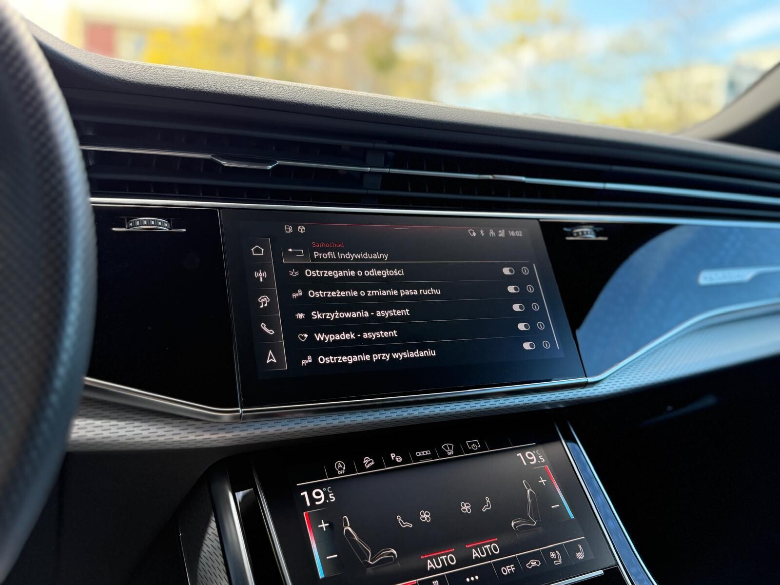 Audi SQ8 - zdjęcie 38