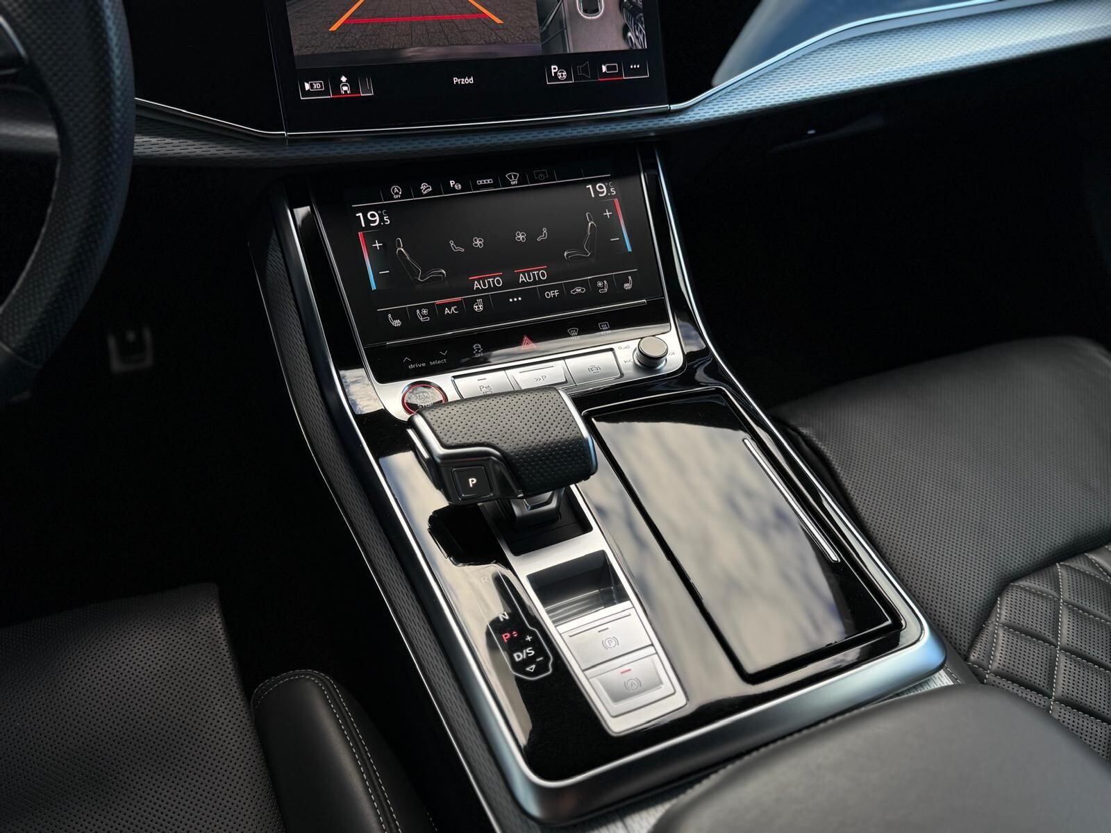 Audi SQ8 - zdjęcie 31