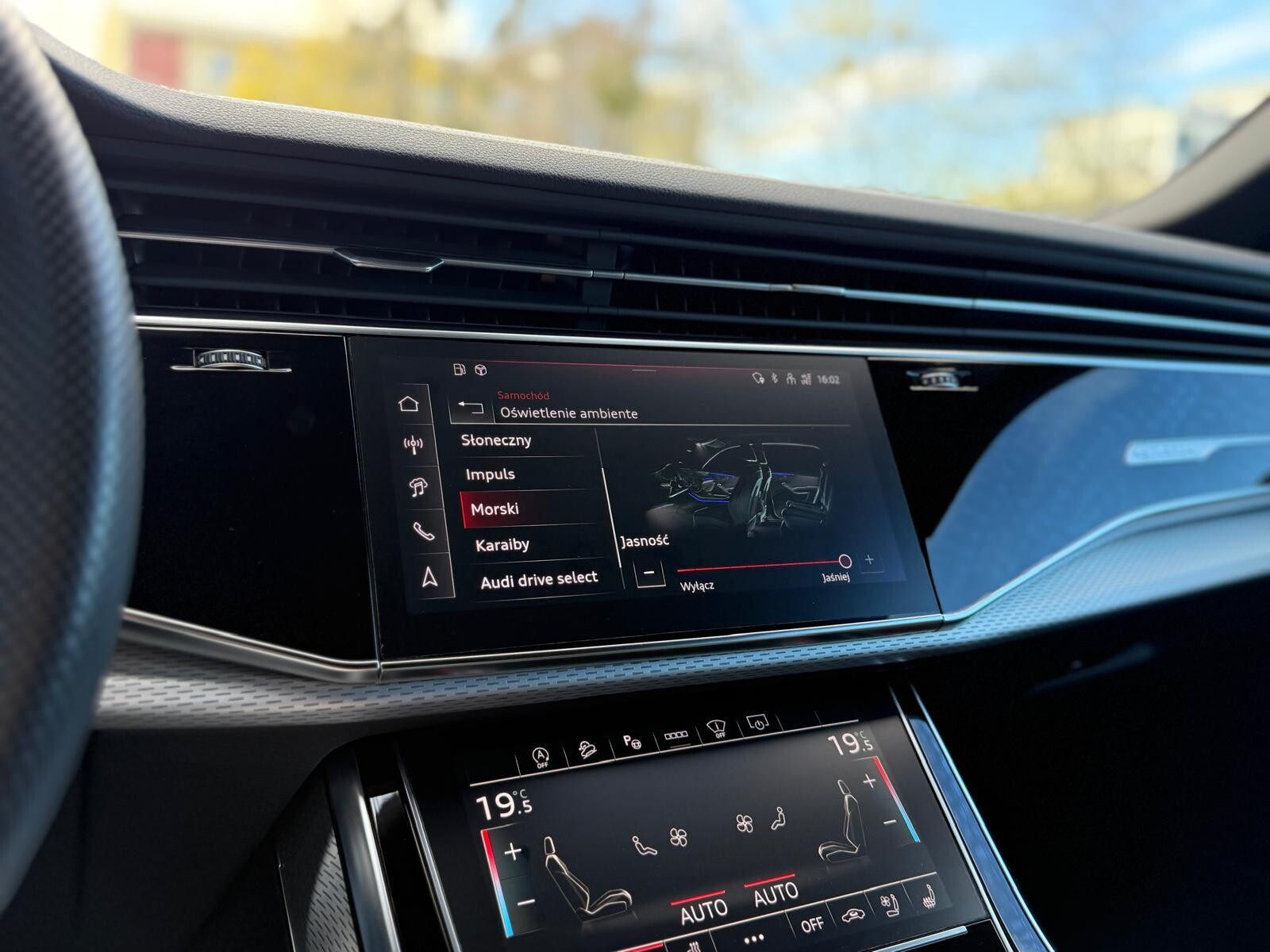 Audi SQ8 - zdjęcie 39