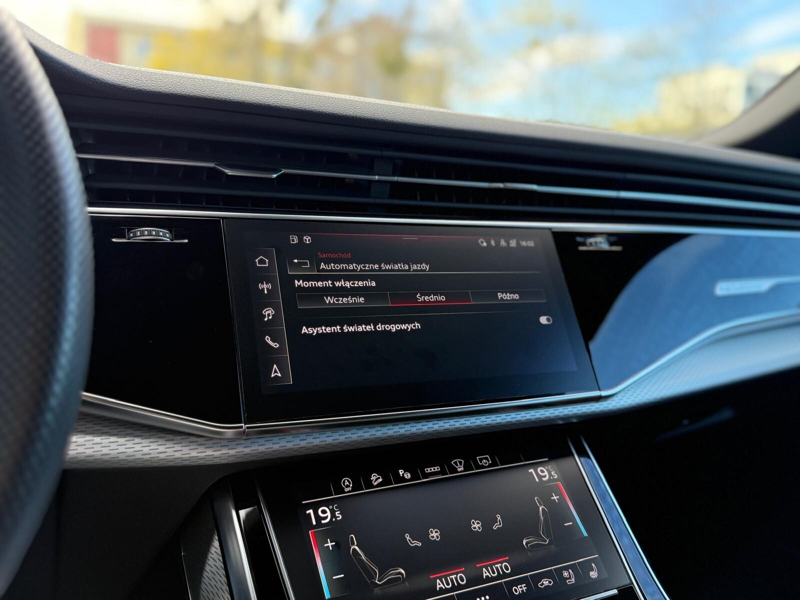 Audi SQ8 - zdjęcie 40
