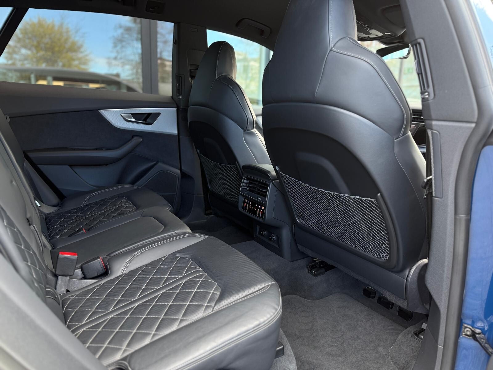 Audi SQ8 - zdjęcie 26
