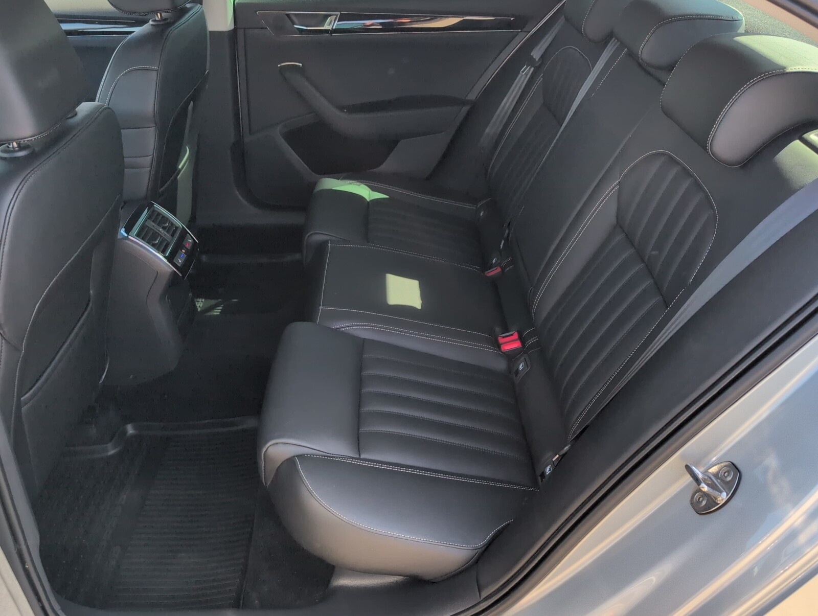 Škoda Superb - zdjęcie 11