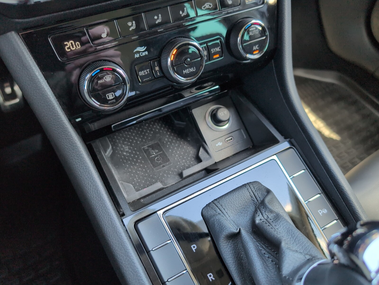 Škoda Superb - zdjęcie 31