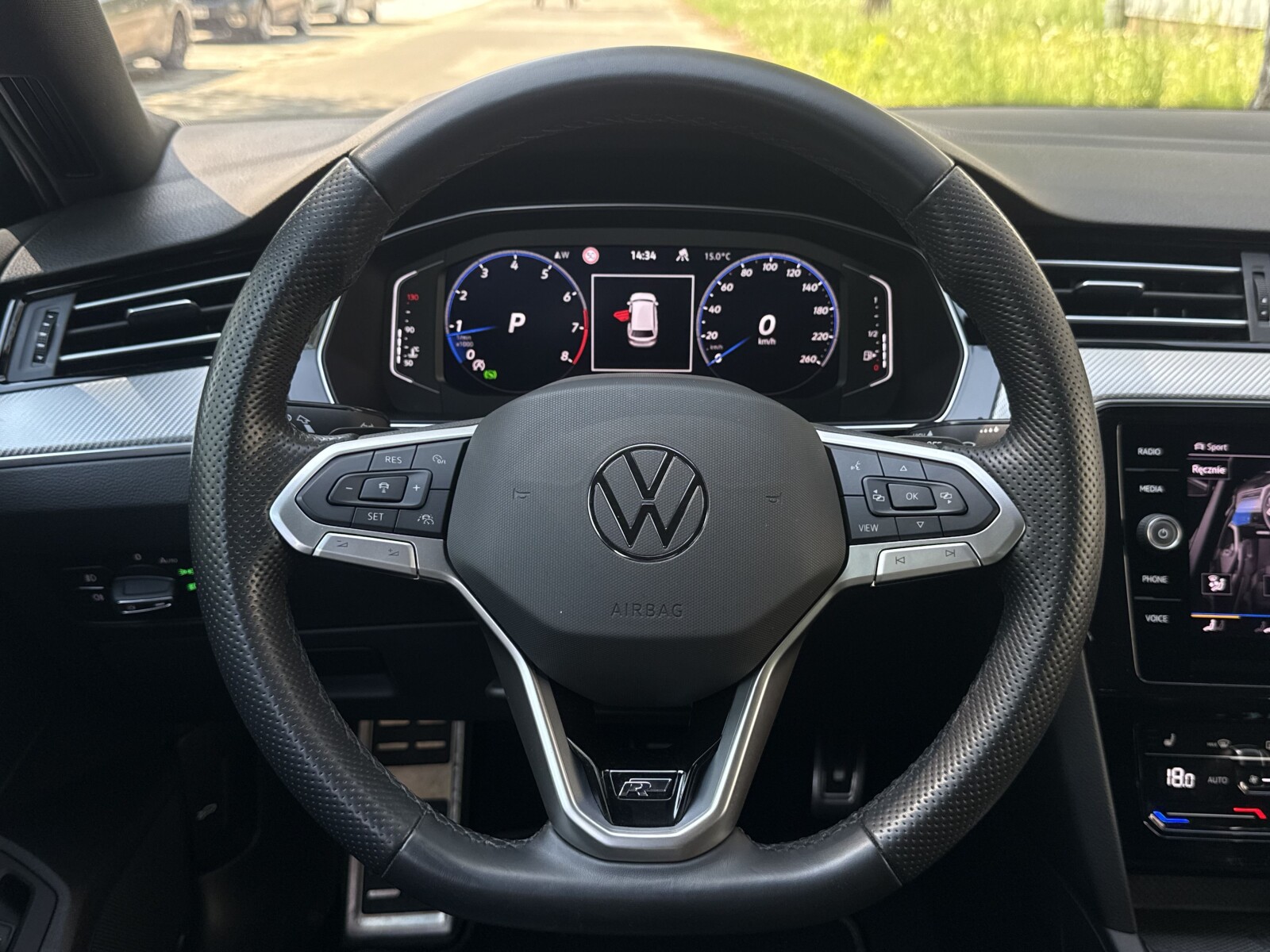 Volkswagen Passat Variant - zdjęcie 18