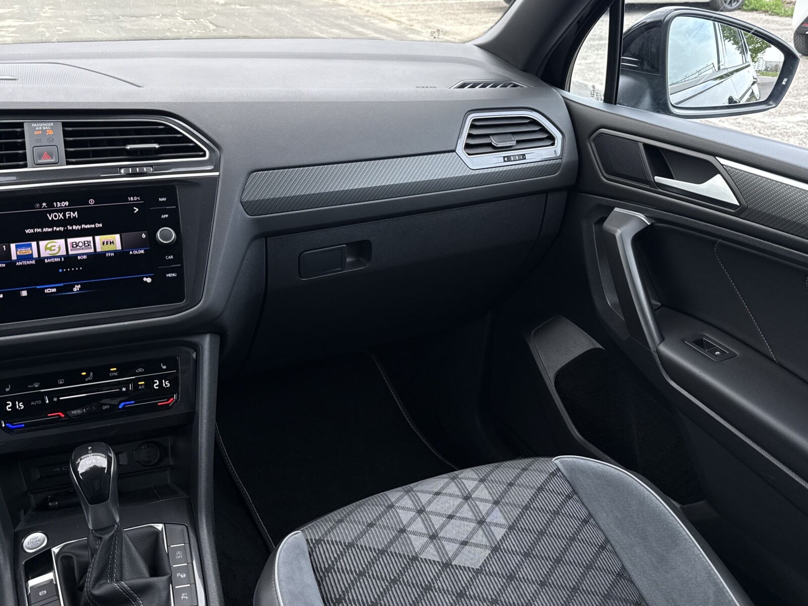 Volkswagen Tiguan Allspace - zdjęcie 12