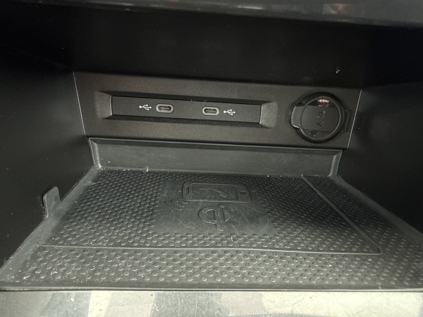 Volkswagen Tiguan Allspace - zdjęcie 25