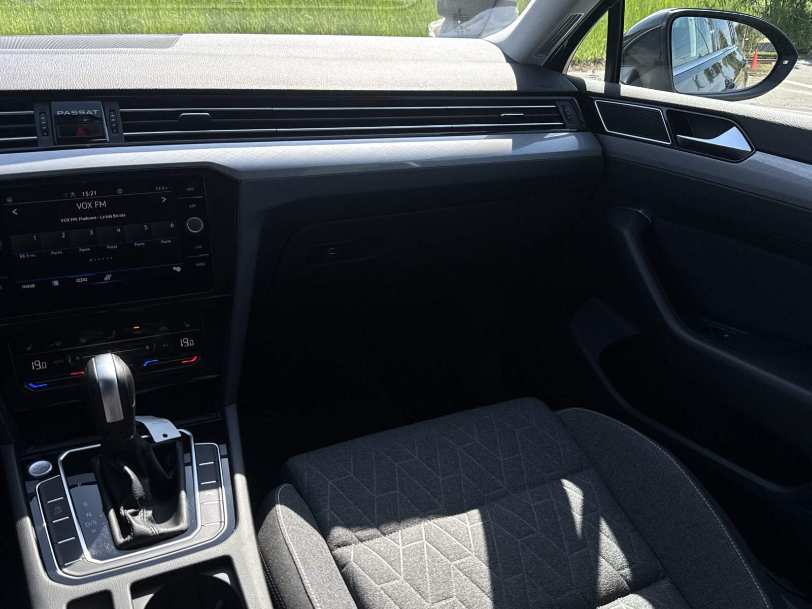 Volkswagen Passat Variant - zdjęcie 11