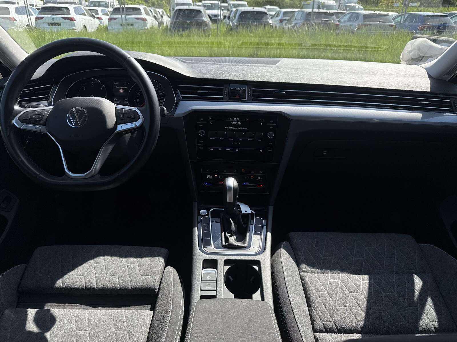 Volkswagen Passat Variant - zdjęcie 9