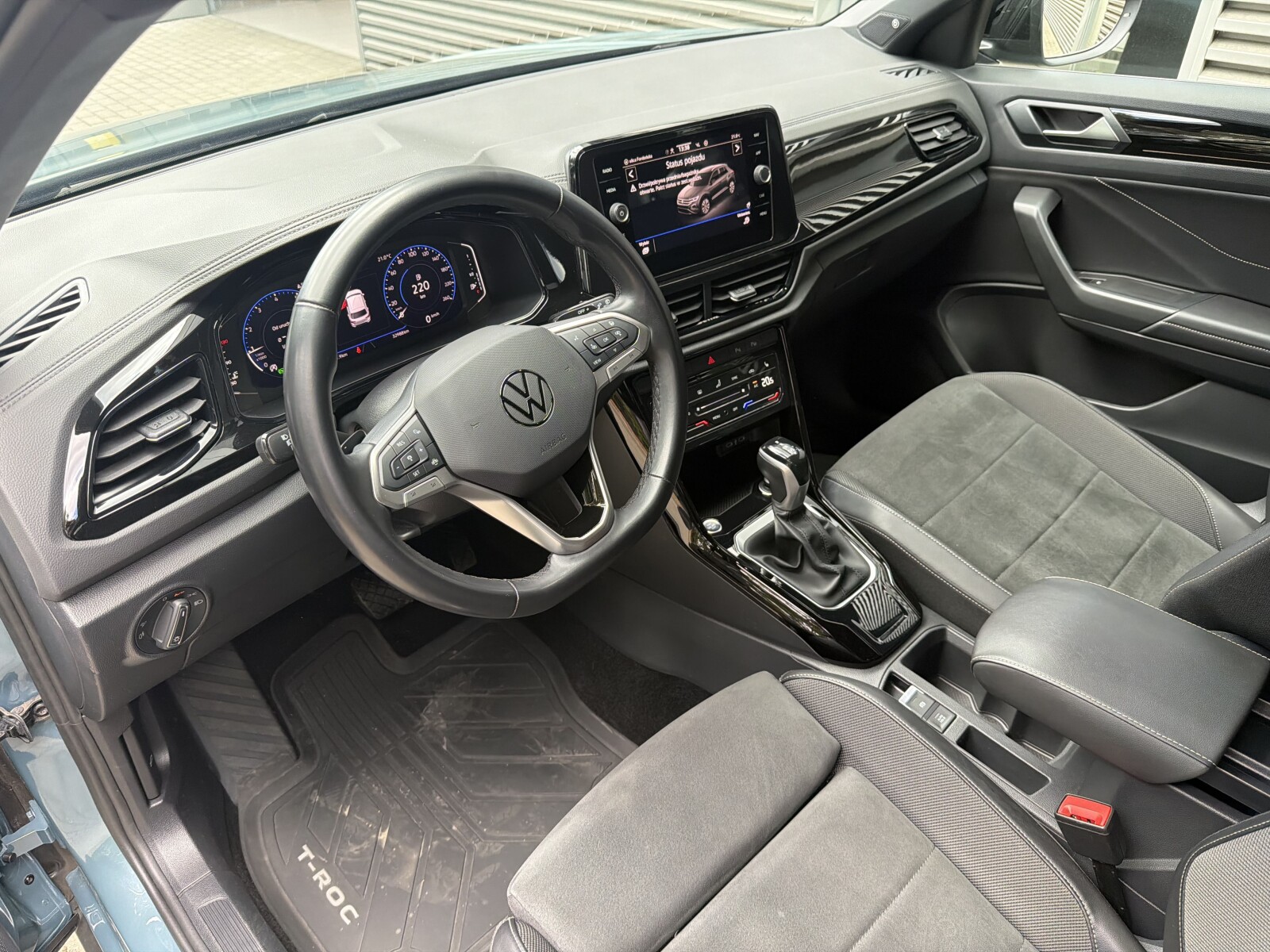 Volkswagen T-Roc - zdjęcie 10