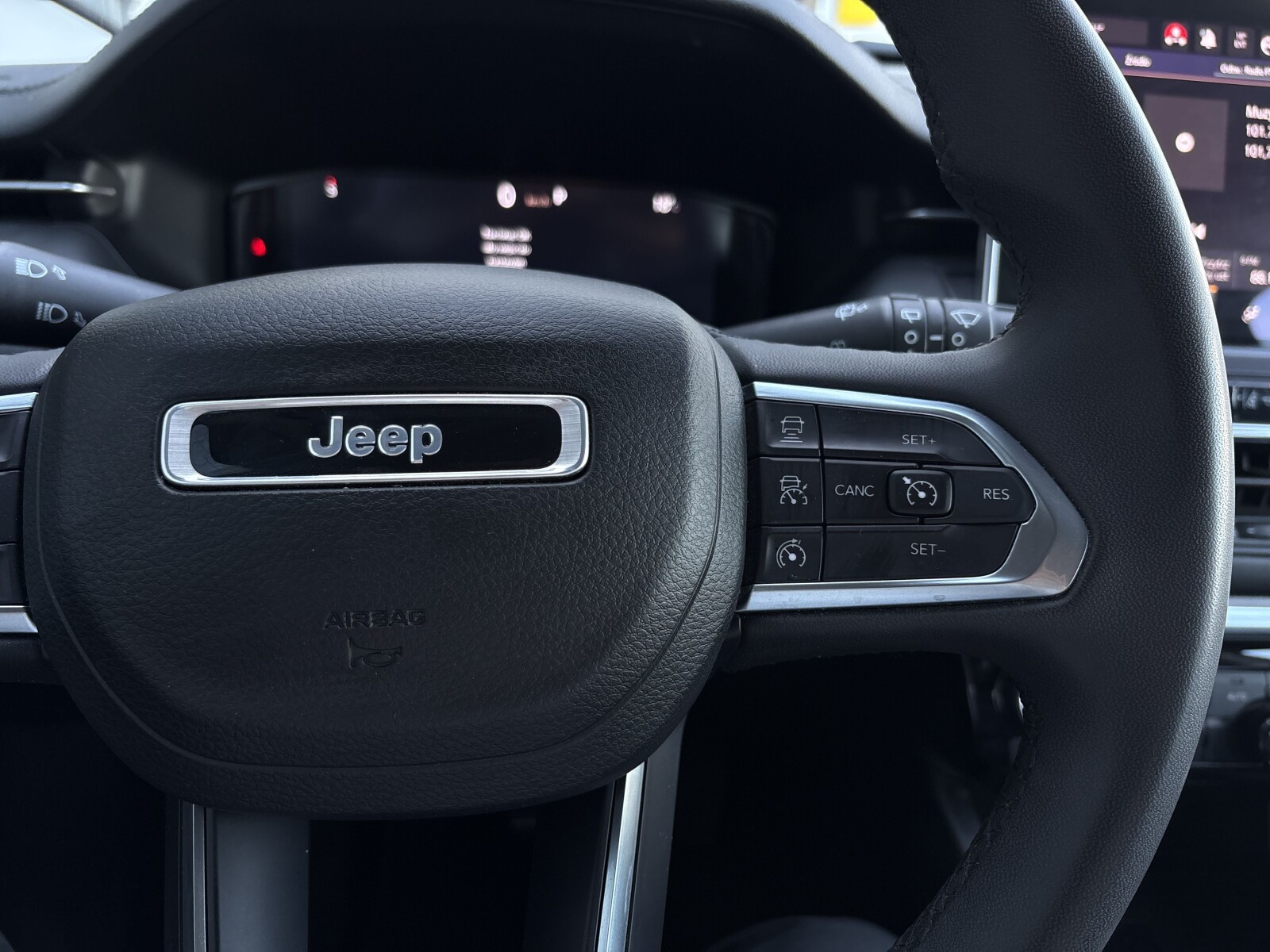 Jeep Compass - zdjęcie 16