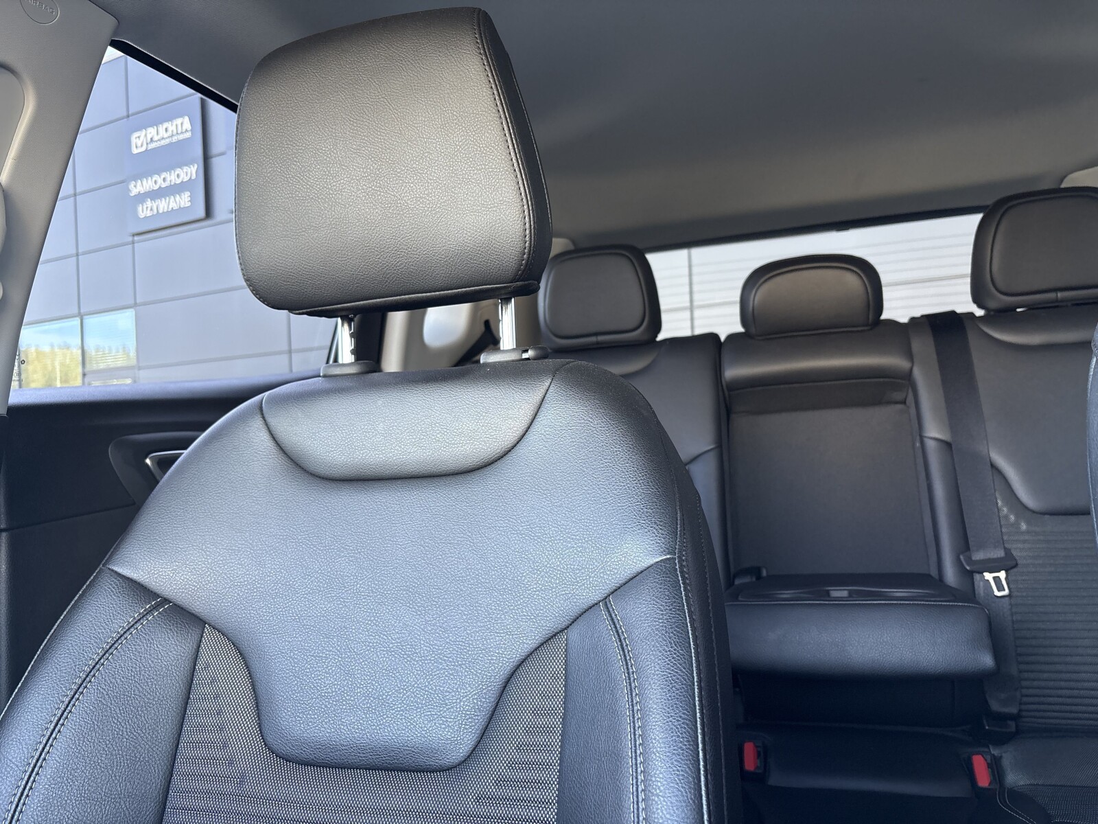 Jeep Compass - zdjęcie 13