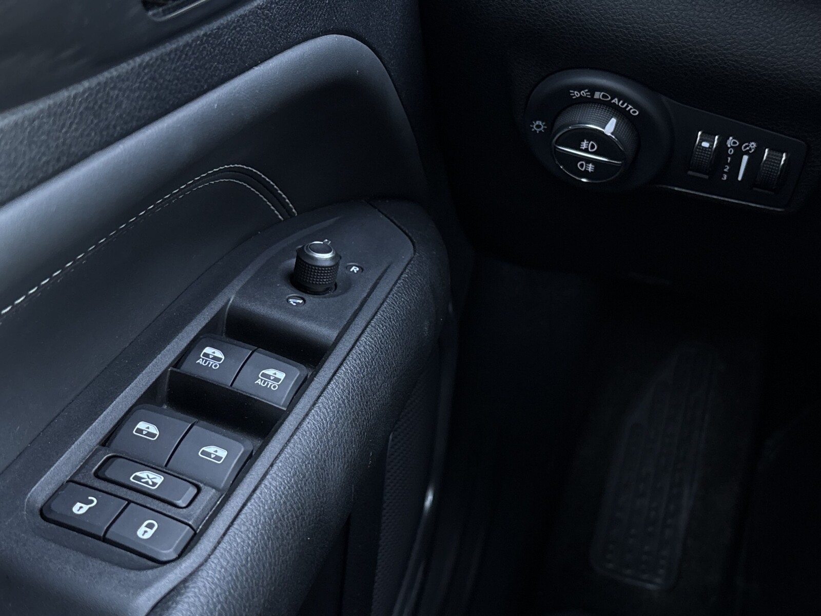 Jeep Compass - zdjęcie 10