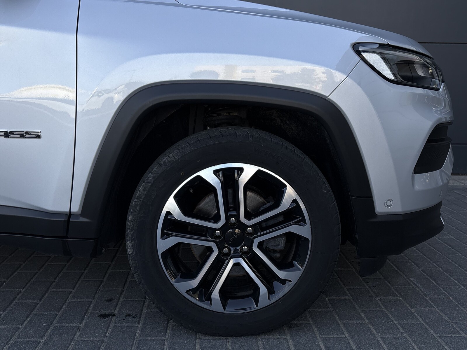 Jeep Compass - zdjęcie 31