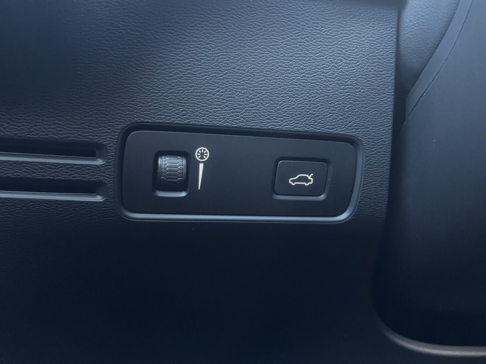 Volvo XC 40 - zdjęcie 14